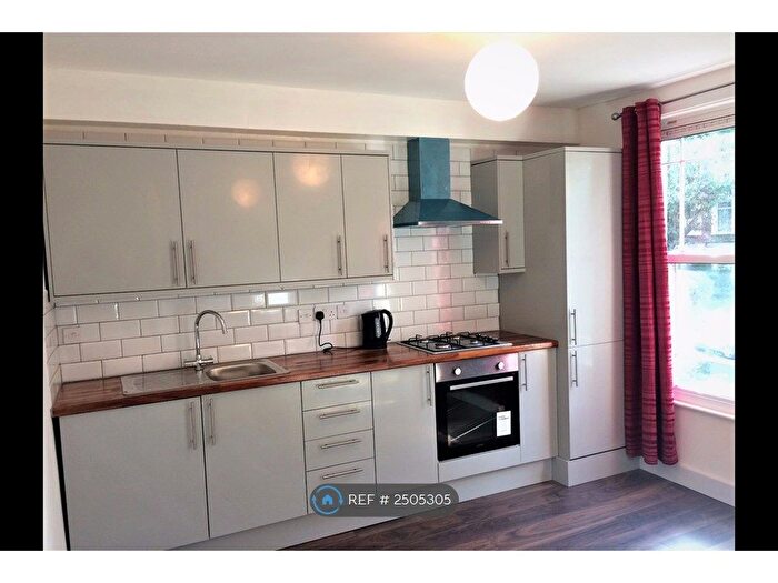 1 Bedroom Flat To Rent In Amersham Road, London, SE14