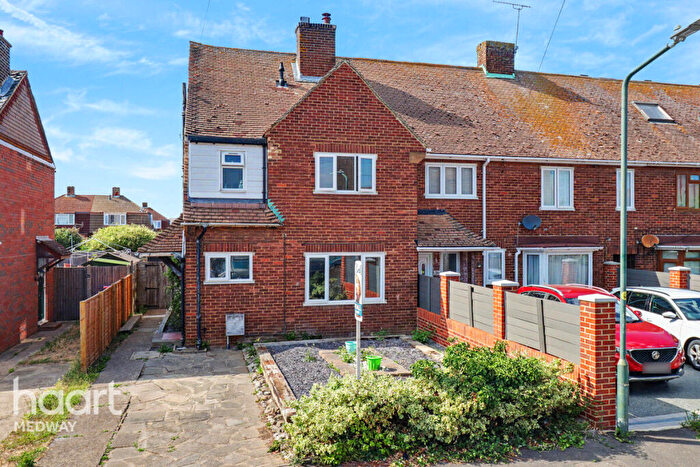 3 Bedroom Semi-Detached House For Sale In Grayne Avenue, Rochester, ME3