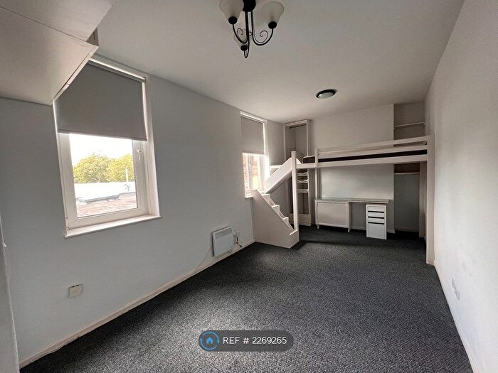 Studio To Rent In London Road, London, SE1