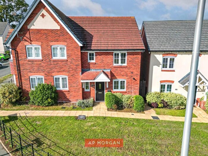 3 Bedroom Semi Detached House For Sale In Odell Street, Redditch, Worcestershire, B97