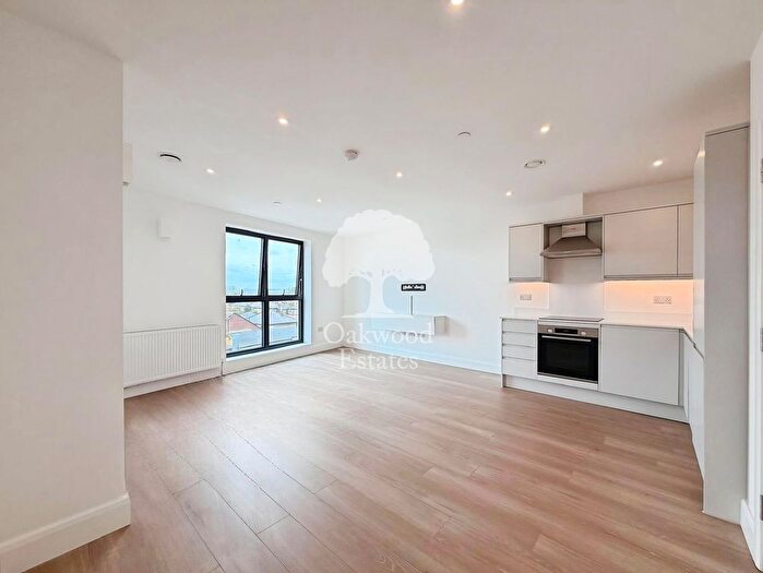 1 Bedroom Flat To Rent In High Street, Slough, SL1