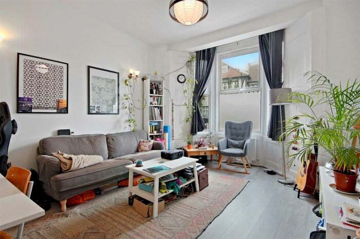 1 Bedroom Apartment To Rent In Nightingale Road, London, E5