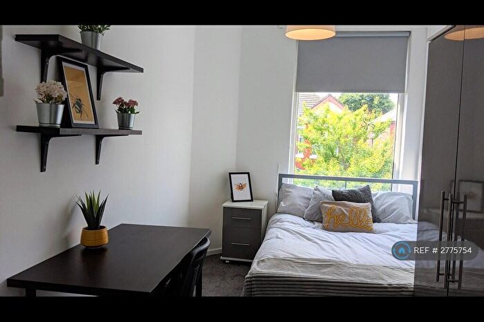 6 Bedroom Terraced House To Rent In Belgrave Avenue, Manchester, M14