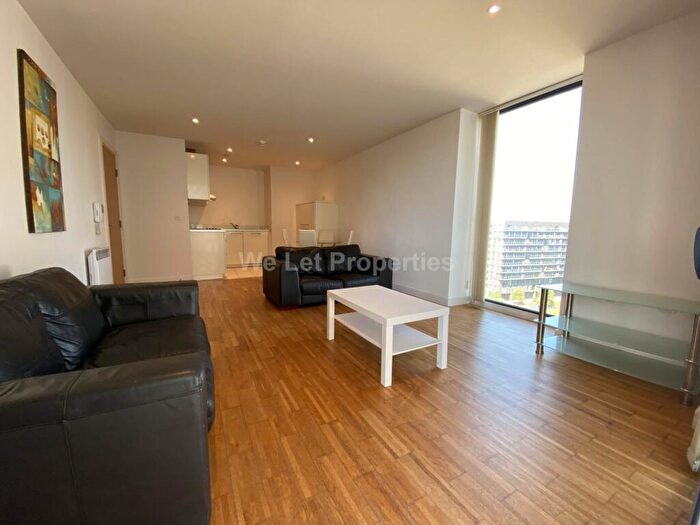 2 Bedroom Apartment To Rent In St George`s Island, Kelso Place, M15