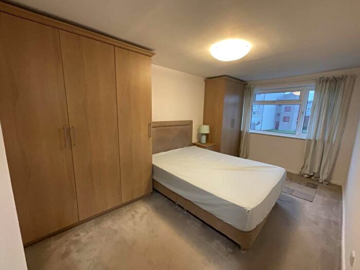 2 Bedroom Flat To Rent In Copperfield, , Chigwell, IG7