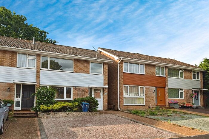 3 Bedroom Semi-Detached House To Rent In Ash Close, SO19