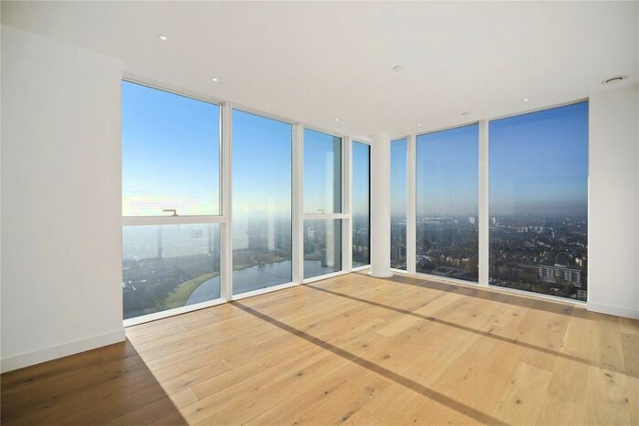 3 Bedroom Flat To Rent In Skyline Apartments, London, N4