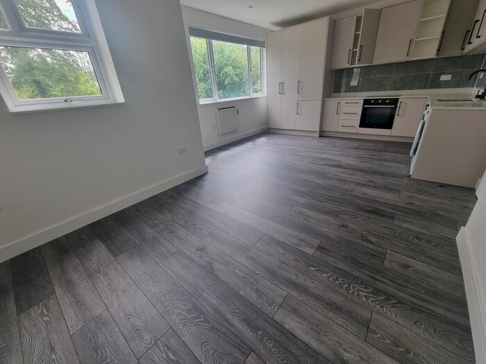 1 Bedroom Flat To Rent In Woodside Avenue, London, N12