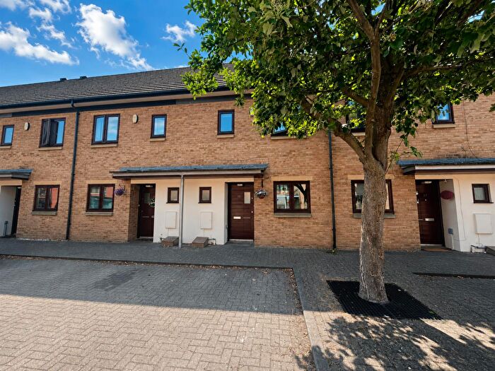 2 Bedroom House For Sale In Near Side, Northampton, NN5
