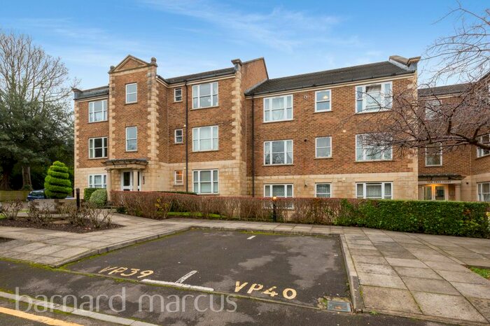 1 Bedroom Flat To Rent In Walnut Mews, Sutton, SM2