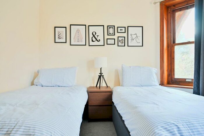 3 Bedroom Flat To Rent In Old Christchurch Road, Bournemouth, Dorset, BH1