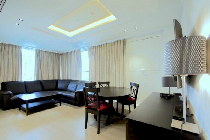 2 Bedroom Flat To Rent In Radnor Terrace, London, W14