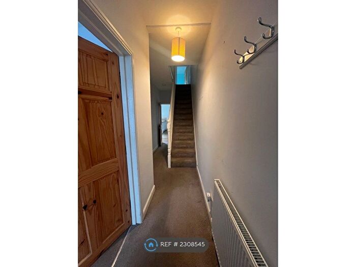 3 Bedroom Semi-Detached House To Rent In Southampton, Southampton, SO15