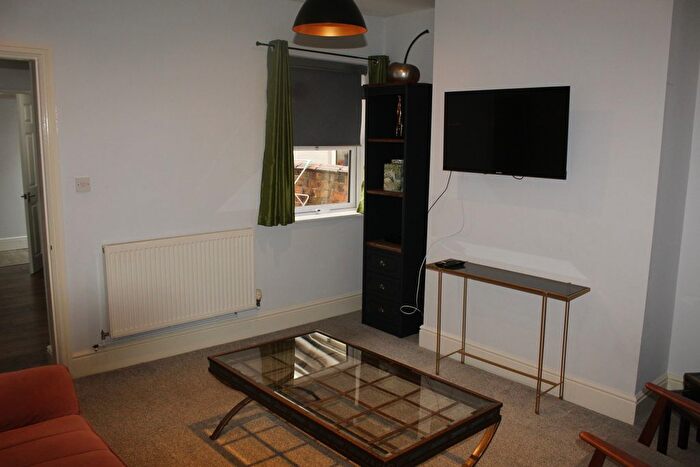 2 Bedroom Flat To Rent In St. Peters Avenue, Cleethorpes, DN35