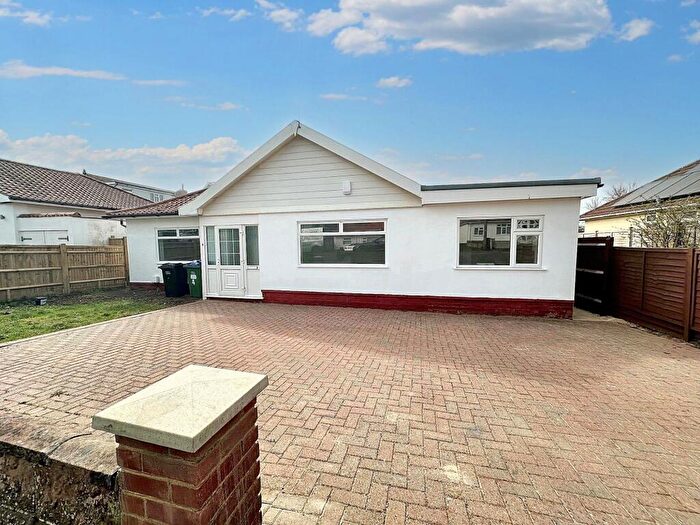 4 Bedroom Detached Bungalow For Sale In Cliff Gardens, Telscombe Cliffs, BN10
