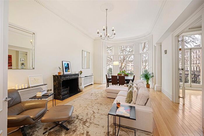 2 Bedroom Flat To Rent In Ennismore Gardens, Knightsbridge, SW7