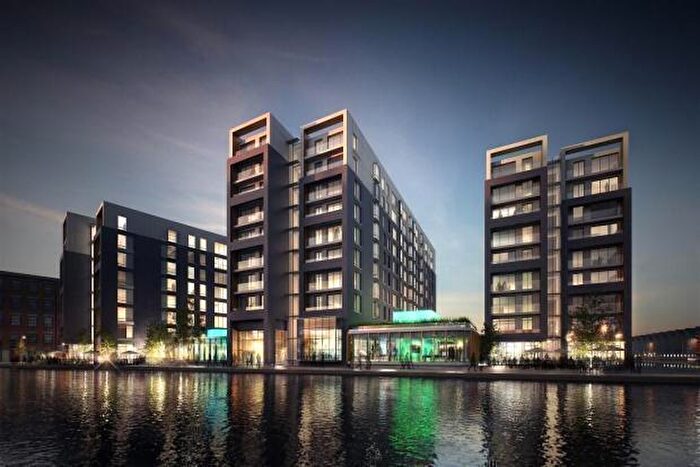 2 Bedroom Apartment To Rent In Flat Sawmill Court, Murray Street, Manchester, Greater Manchester, M4