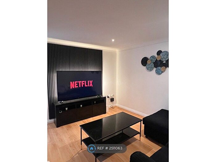 2 Bedroom Flat To Rent In Century Court, Southampton, SO14