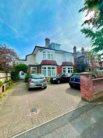 8 Bedroom Detached House To Rent In Soberton Road Queens Park, BH8