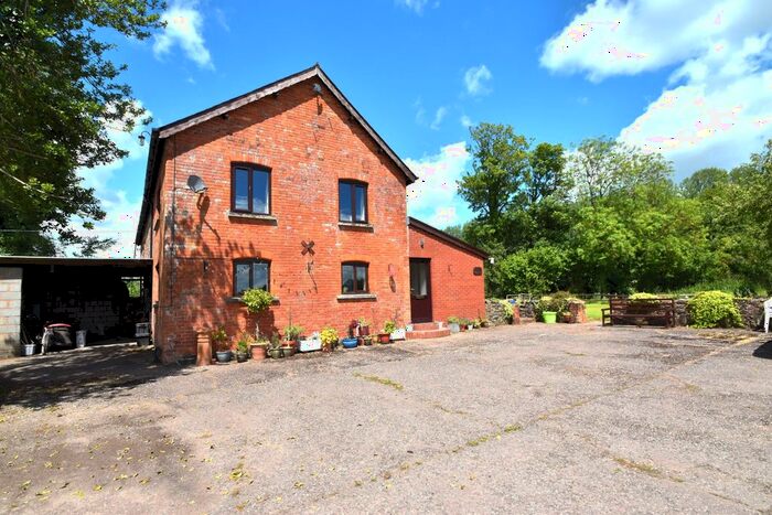 5 Bedroom Detached House To Rent In Lower Washfield, Tiverton, Devon, EX16