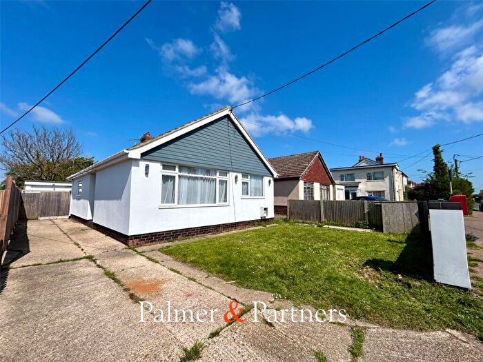 3 Bedroom Bungalow For Sale In Holland Road, Little Clacton, Clacton-on-Sea, Essex, CO16