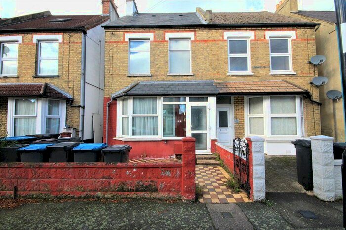 2 Bedroom Flat To Rent In Marion Road, Thornton Heath, CR7