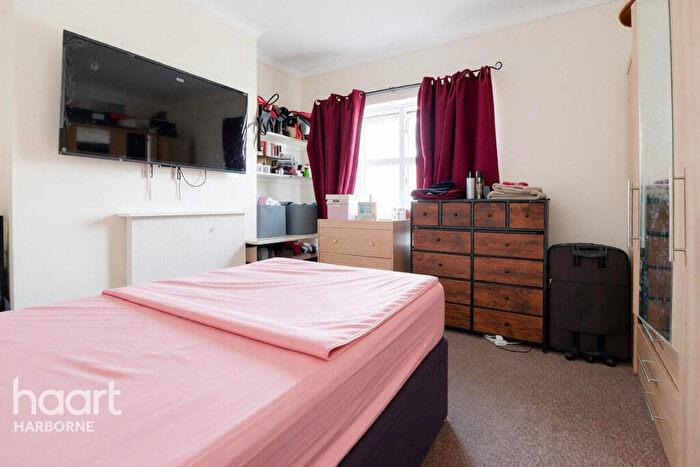 3 Bedroom Terraced House For Sale In Selsey Road, Edgbaston, B17