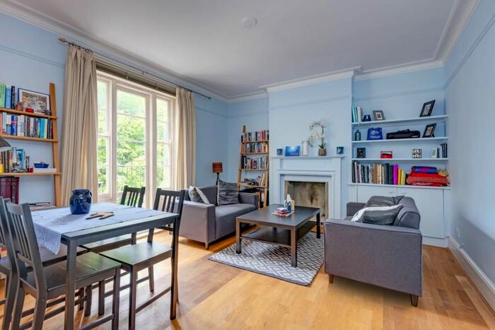 2 Bedroom Flat To Rent In Gloucester Court, Gloucester Avenue, NW1