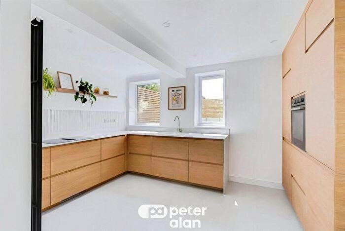 3 Bedroom House To Rent In Dalcross Street, Cardiff, CF24