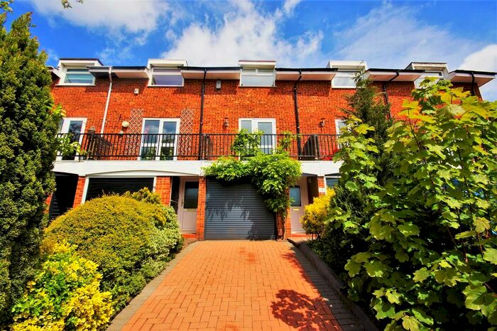 3 Bedroom Property To Rent In Kingfisher Way, Bournville, Birmingham, B30