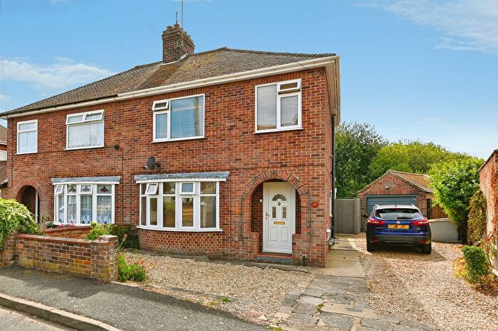 3 Bedroom Semi-Detached House For Sale In Orchard Grove, West Lynn, King's Lynn, PE34