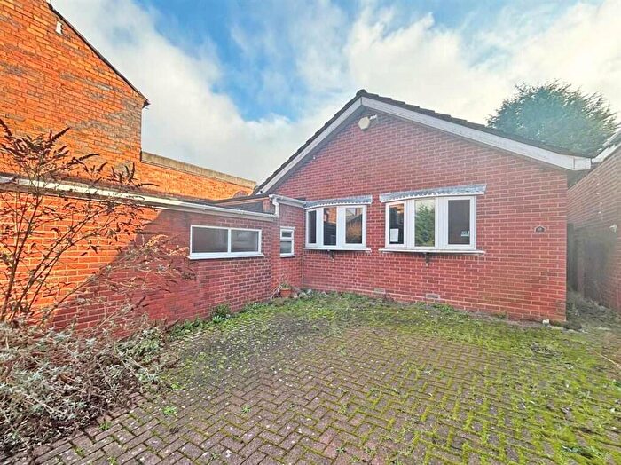 2 Bedroom Detached Bungalow For Sale In Bank Street, Stourbridge, DY9