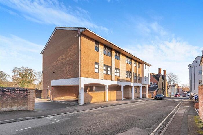 1 Bedroom Apartment For Sale In Crouch Street, Banbury, OX16