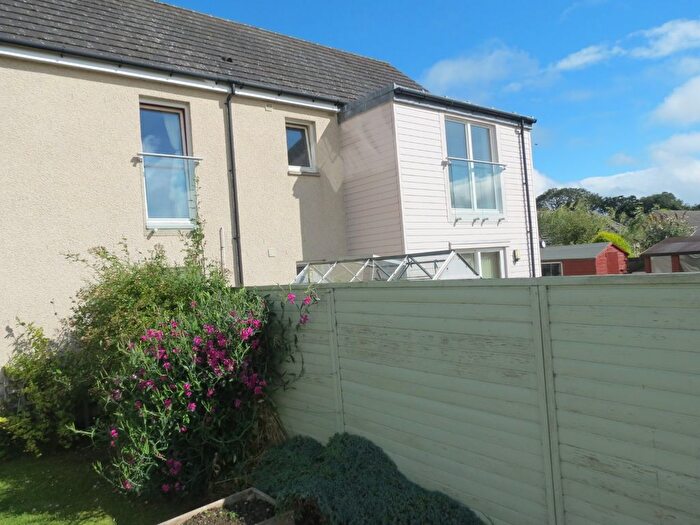 2 Bedroom Flat For Sale In Kings Court, Beauly, IV4