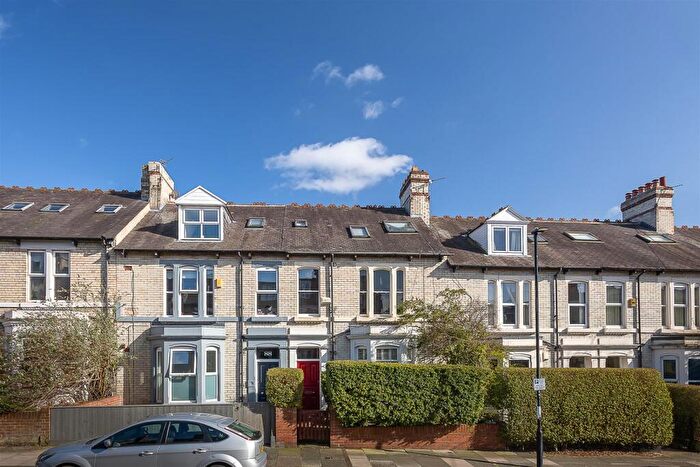 2 Bedroom Flat For Sale In Manor House Road, Jesmond, Newcastle Upon Tyne, NE2