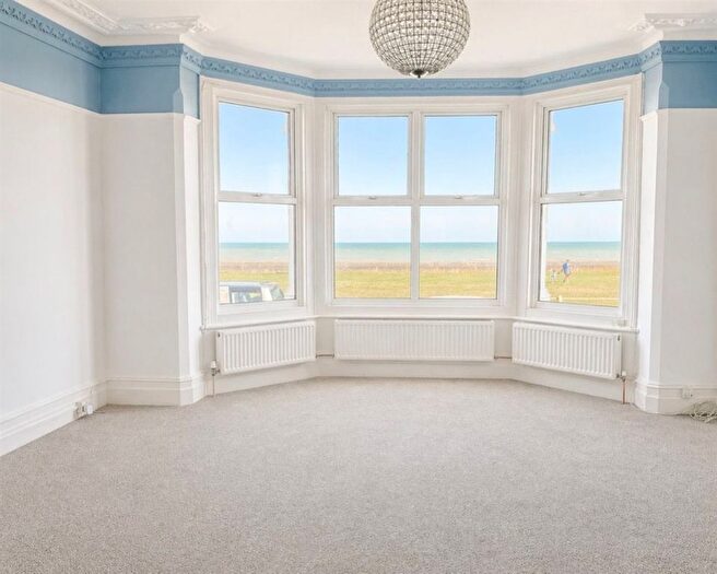 1 Bedroom Flat For Sale In Marine Parade, Littlestone, New Romney, Kent, TN28