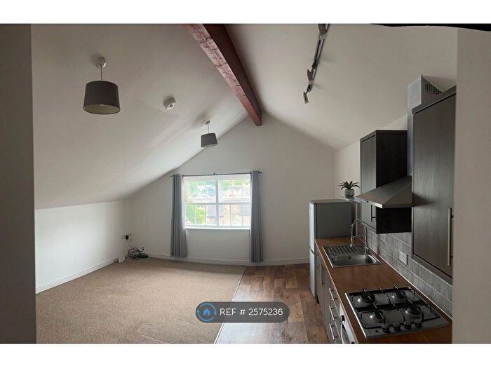 1 Bedroom Flat To Rent In Stramongate, Kendal, LA9