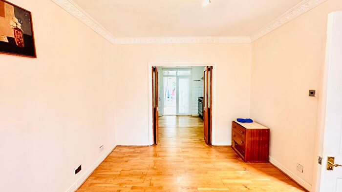 4 Bedroom Terraced House To Rent In Winmill Road, Dagenham, RM8