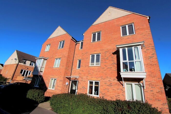 2 Bedroom Flat To Rent In Chaucer Grove, Borehamwood WD6