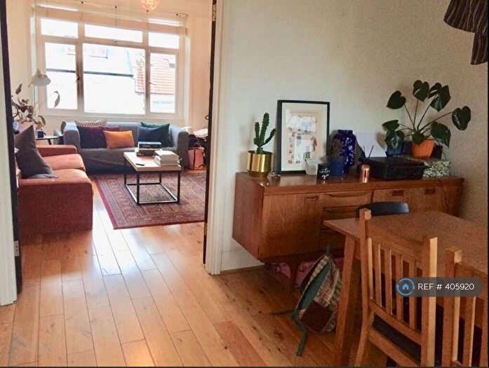 3 Bedroom Maisonette To Rent In Cavendish Road, London, N4