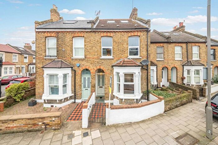 3 Bedroom Terraced House To Rent In Aboyne Road, Earlsfield, SW17