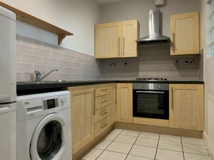 2 Bedroom Flat To Rent In Peter House, Whitechapel, Liverpool, Merseyside, L1