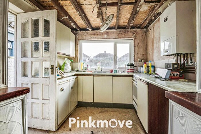 2 Bedroom Detached Bungalow For Sale In Liswerry Road, Newport, NP19