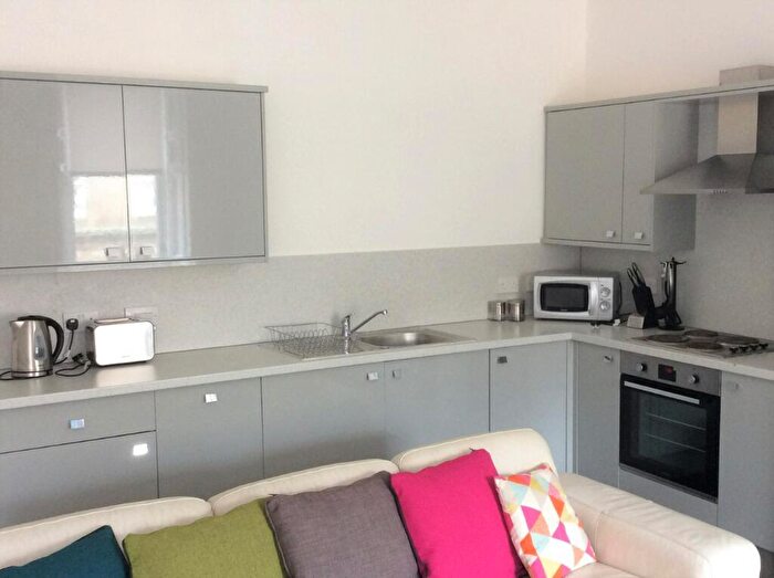 3 Bedroom Flat To Rent In Commercial Street, Dundee, DD1