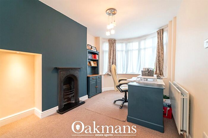3 Bedroom Semi-Detached House For Sale In Broad Meadow Lane, Birmingham, West Midlands, B30