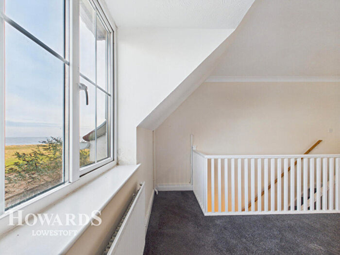 2 Bedroom Terraced House For Sale In High Path, Kessingland, NR33