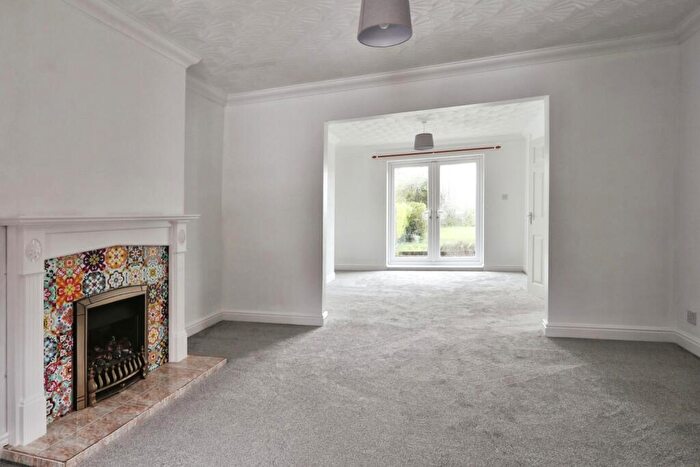 3 Bedroom Terraced House For Sale In The Crescent, Thorngumbald, Hull, HU12
