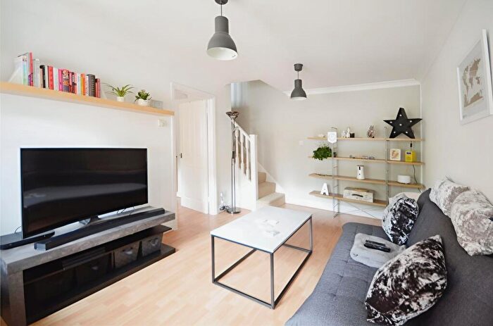 1 Bedroom Terraced House To Rent In Hedingham Mews, SL6