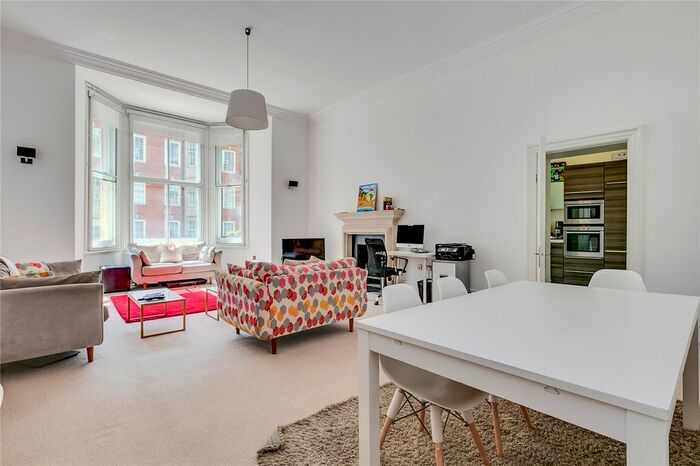 3 Bedroom Flat To Rent In Old Brompton Road, London, SW5