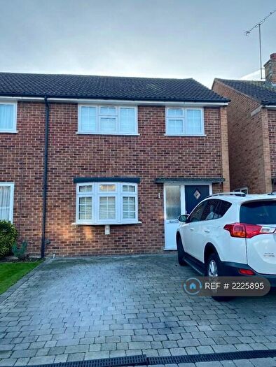 3 Bedroom Semi-Detached House To Rent In Lower Croft, Swanley, BR8